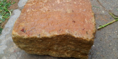Kvarcit-zolotoy-kolot